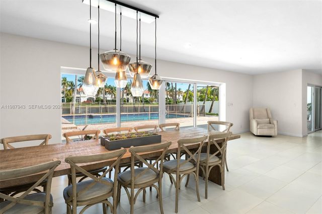 1525 Diplomat Parkway, Hollywood, FL 33019