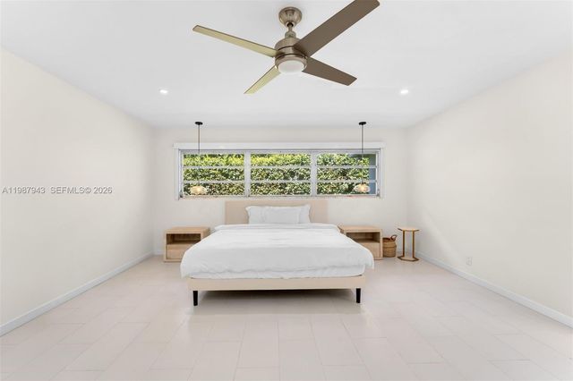 1525 Diplomat Parkway, Hollywood, FL 33019