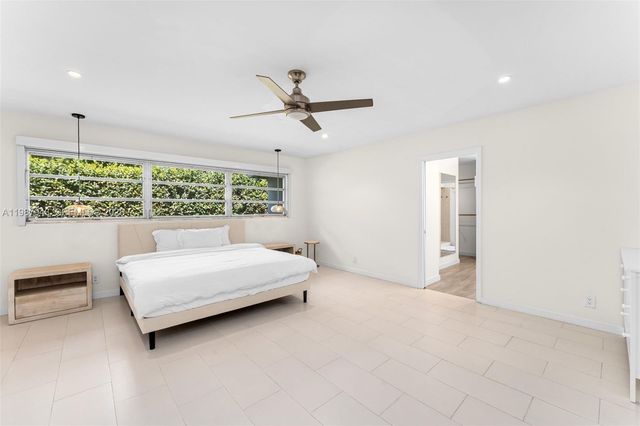 1525 Diplomat Parkway, Hollywood, FL 33019