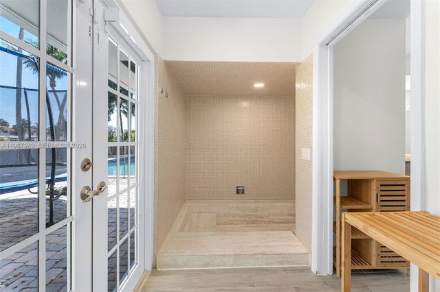 1525 Diplomat Parkway, Hollywood, FL 33019