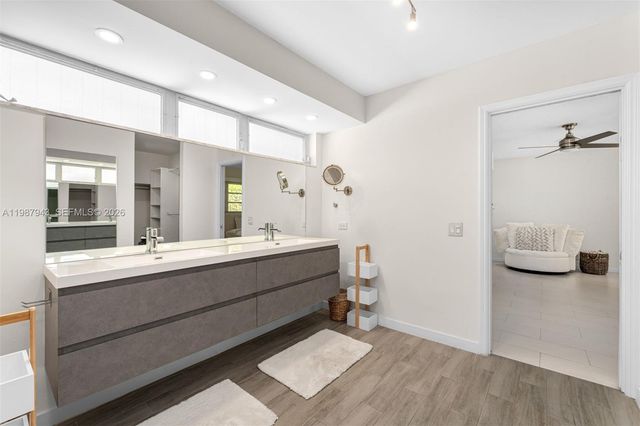 1525 Diplomat Parkway, Hollywood, FL 33019