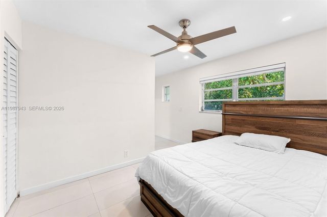 1525 Diplomat Parkway, Hollywood, FL 33019