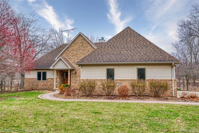 6400 Sober Road, Conway Township, MI 48836