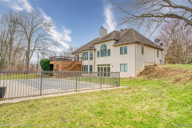 6400 Sober Road, Conway Township, MI 48836