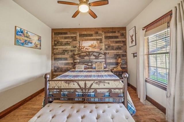 101 Hide Away Drive 7, Strawn, TX 76475