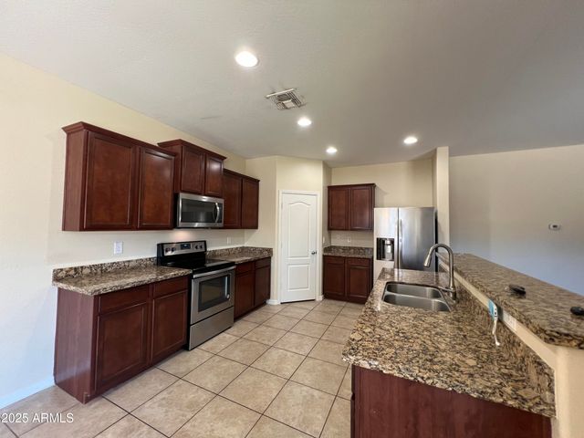 25161 W CARSON Court, Buckeye, AZ 85326