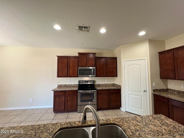 25161 W CARSON Court, Buckeye, AZ 85326