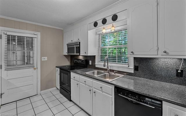 1609 Bolingbroke Road, High Point, NC 27265