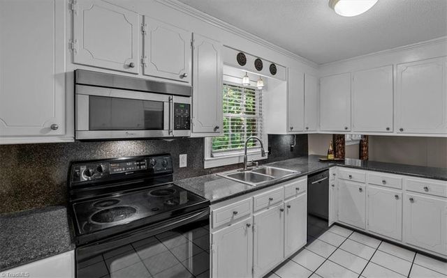 1609 Bolingbroke Road, High Point, NC 27265