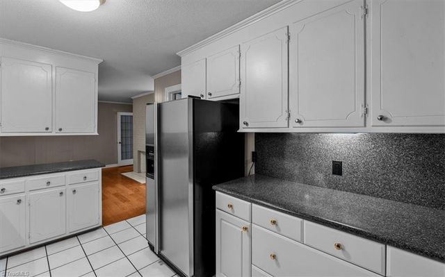 1609 Bolingbroke Road, High Point, NC 27265