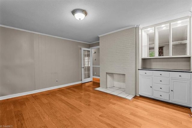1609 Bolingbroke Road, High Point, NC 27265