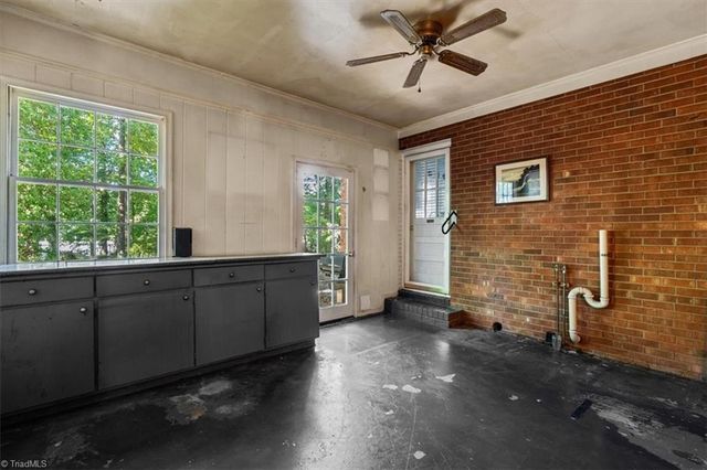 1609 Bolingbroke Road, High Point, NC 27265