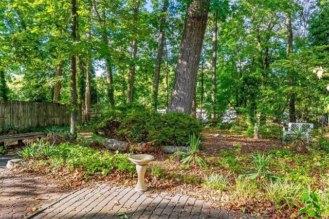 1609 Bolingbroke Road, High Point, NC 27265
