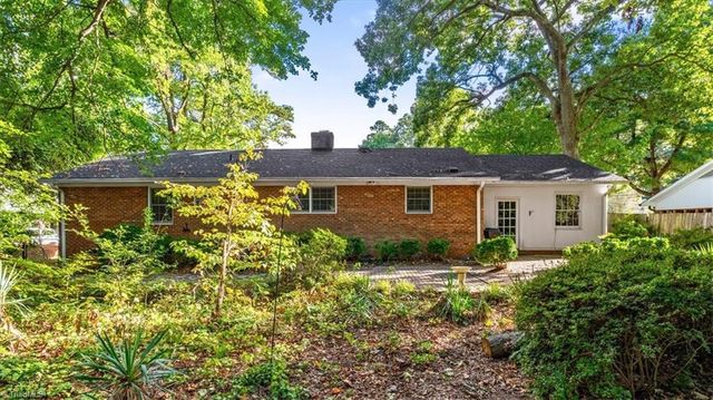 1609 Bolingbroke Road, High Point, NC 27265