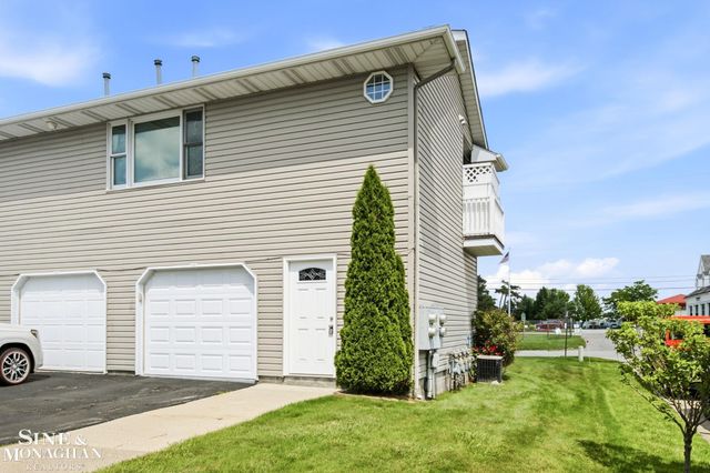 2731 Omar Street, Port Huron, MI 48060