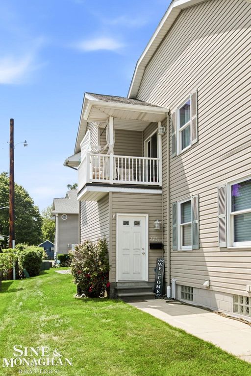 2731 Omar Street, Port Huron, MI 48060