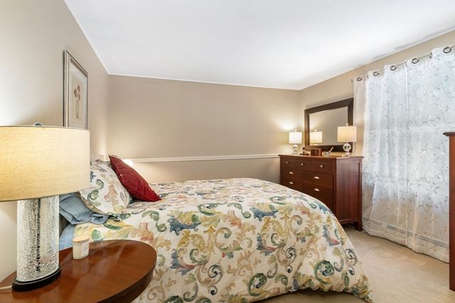 77 Locust St, Freetown, MA 02702