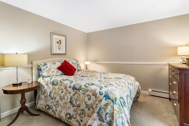 77 Locust St, Freetown, MA 02702