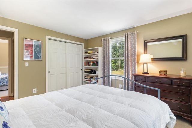 77 Locust St, Freetown, MA 02702