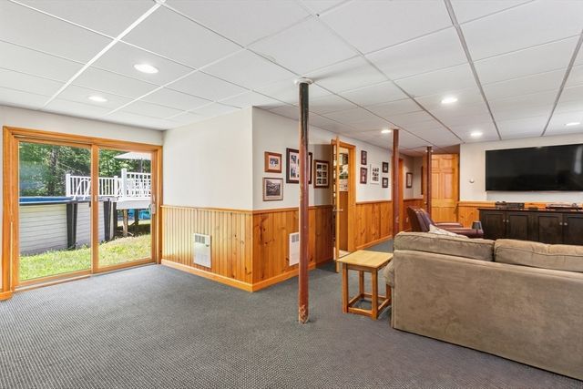 77 Locust St, Freetown, MA 02702