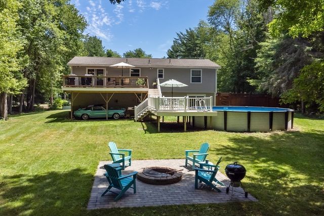 77 Locust St, Freetown, MA 02702