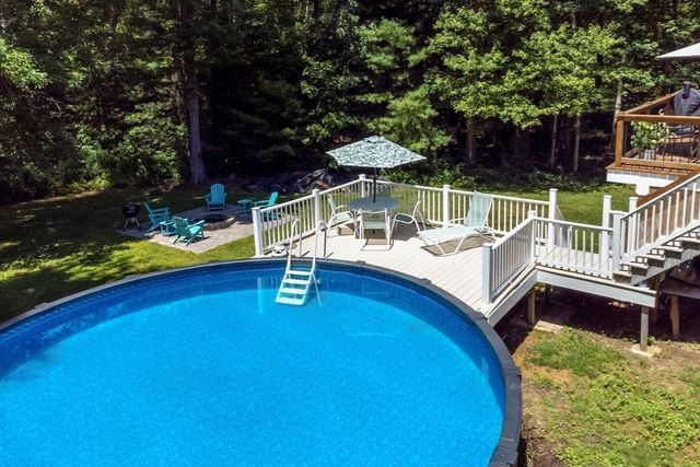 77 Locust St, Freetown, MA 02702