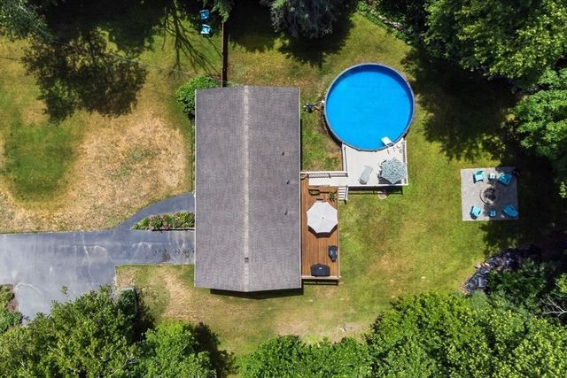 77 Locust St, Freetown, MA 02702