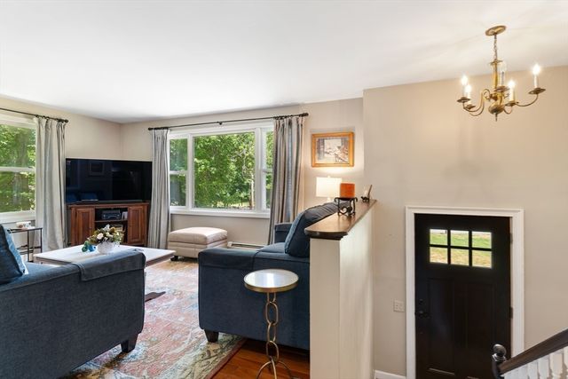 77 Locust St, Freetown, MA 02702
