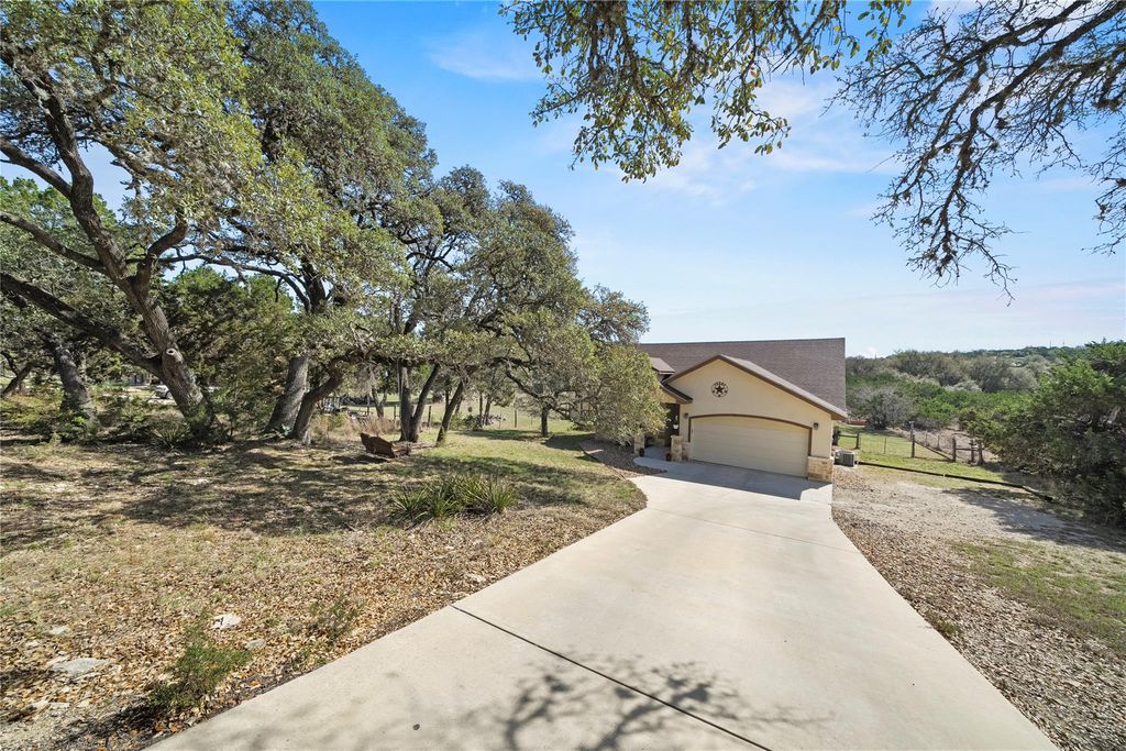 1773 Desiree ST, Canyon Lake, TX 78133