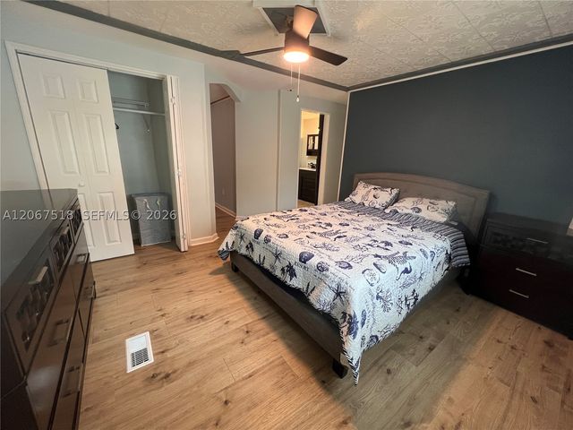 8709 SW 15th St na, Davie, FL 33324