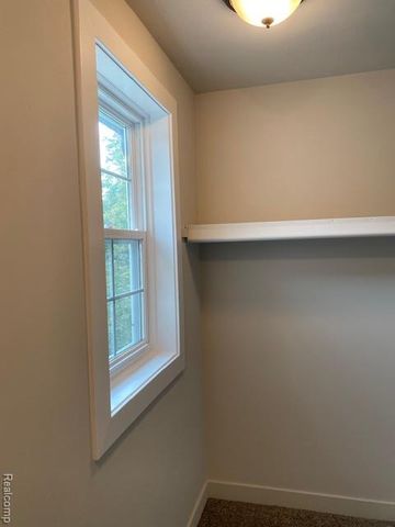 21600 Elmway Drive Drive, Clinton Charter Township, MI 48035