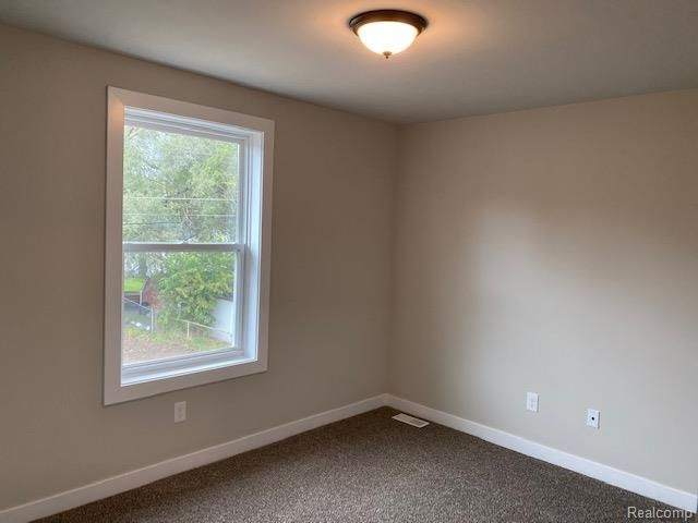 21600 Elmway Drive Drive, Clinton Charter Township, MI 48035