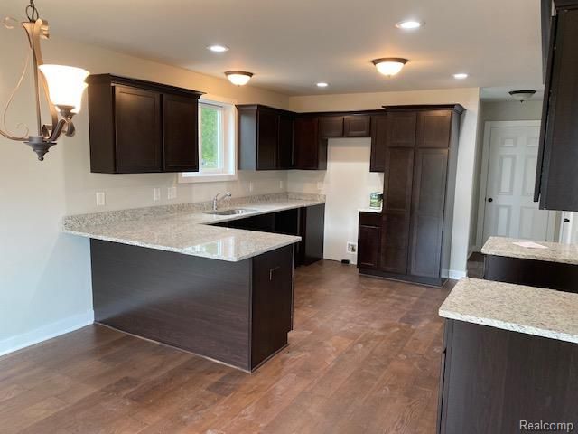 21600 Elmway Drive Drive, Clinton Charter Township, MI 48035