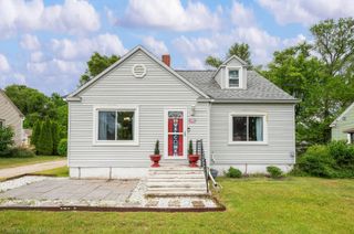 2225 S Cleveland Avenue, St. Joseph Twp, MI 49085