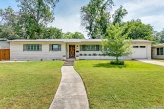 506 Woodcrest, San Antonio, TX 78209