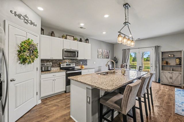 302 Ryan Rd, Chapel Hill, TN 37034