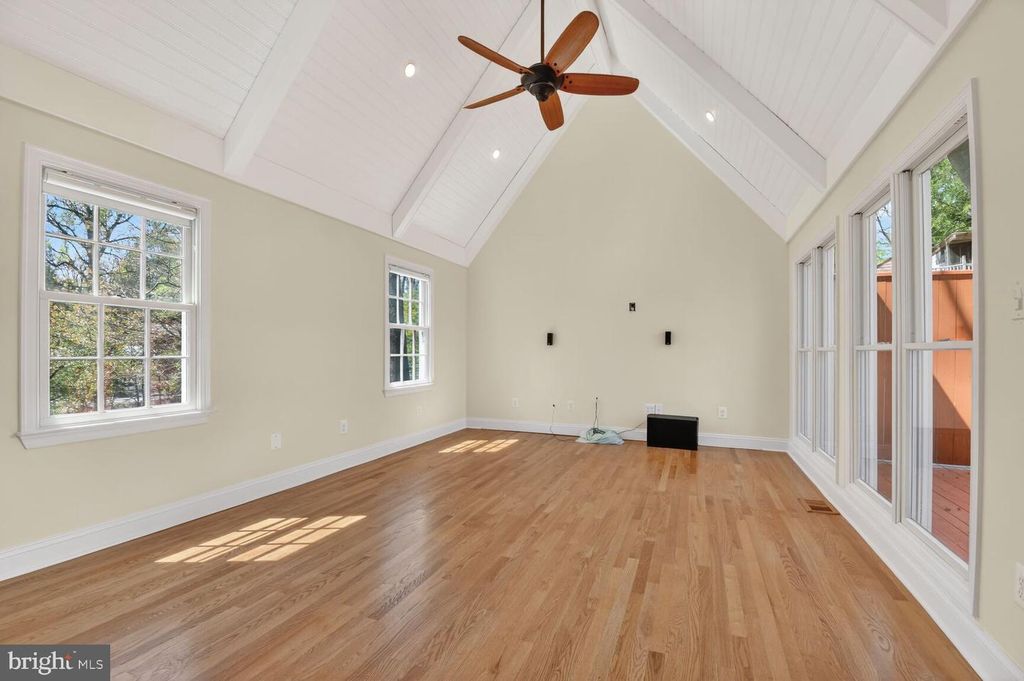 Image 20 of property listing at 12 PARKSIDE RD, Silver Spring, MD 20910