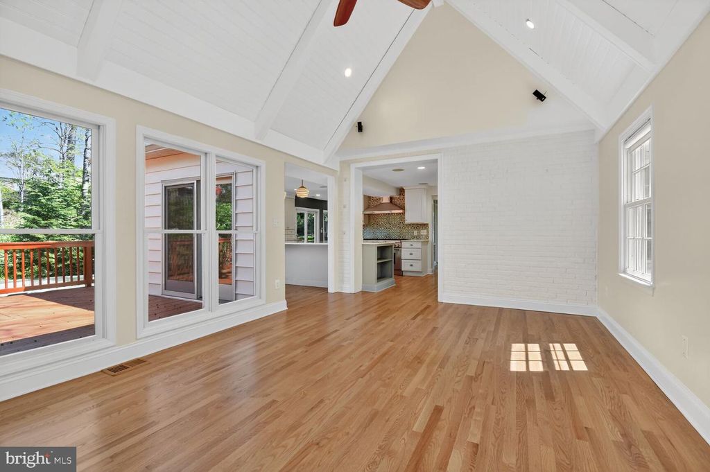 Image 21 of property listing at 12 PARKSIDE RD, Silver Spring, MD 20910