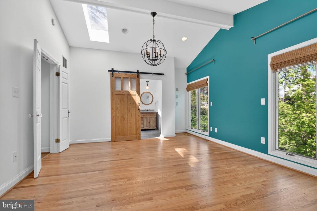 Image 25 of property listing at 12 PARKSIDE RD, Silver Spring, MD 20910