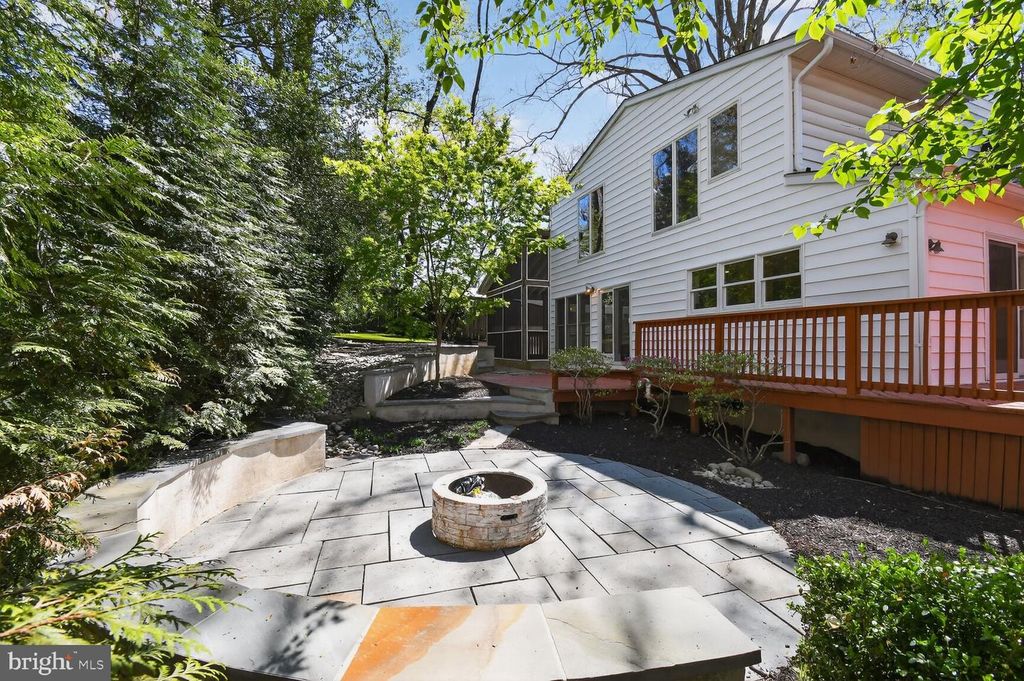 Image 41 of property listing at 12 PARKSIDE RD, Silver Spring, MD 20910