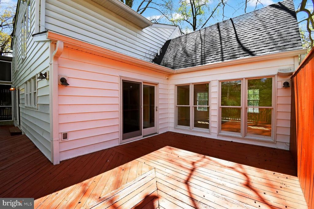 Image 43 of property listing at 12 PARKSIDE RD, Silver Spring, MD 20910