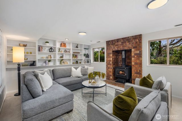 17909 73rd Avenue W, Edmonds, WA 98026