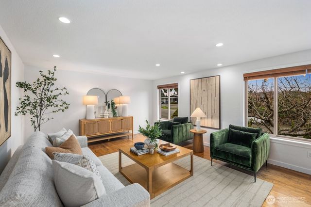 17909 73rd Avenue W, Edmonds, WA 98026