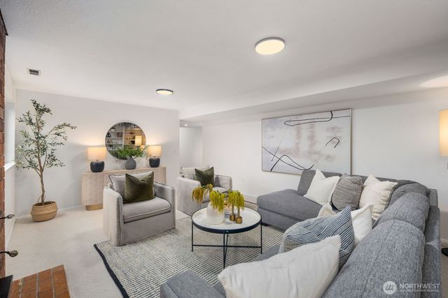 17909 73rd Avenue W, Edmonds, WA 98026