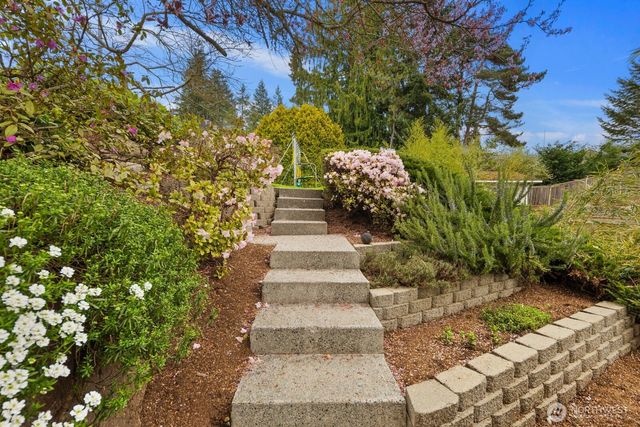 17909 73rd Avenue W, Edmonds, WA 98026