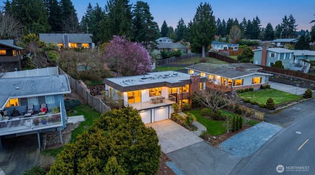 17909 73rd Avenue W, Edmonds, WA 98026