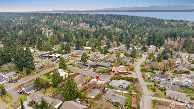 17909 73rd Avenue W, Edmonds, WA 98026