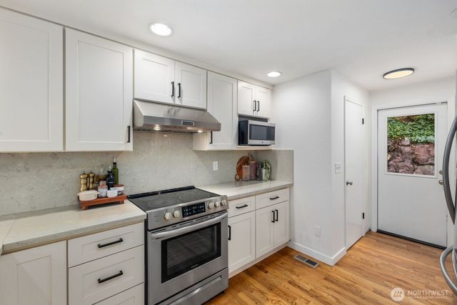 17909 73rd Avenue W, Edmonds, WA 98026