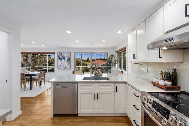 17909 73rd Avenue W, Edmonds, WA 98026