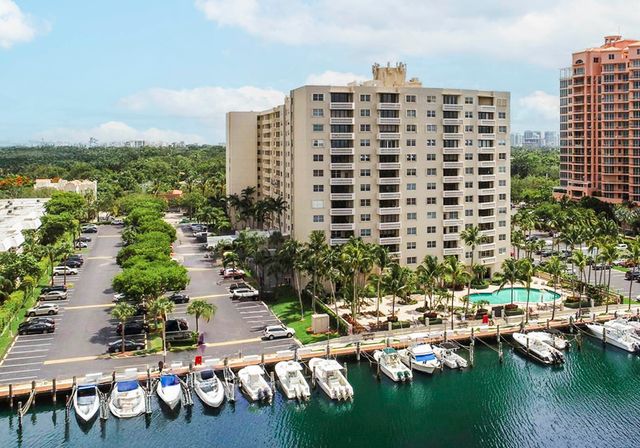 90 Edgewater Drive Ph23, Coral Gables, FL 33133